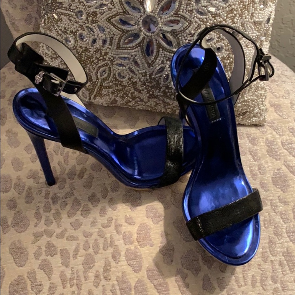 BCBG MAXAZRIA Heels size 8.5 BLACK FRIDAY DEAL!!